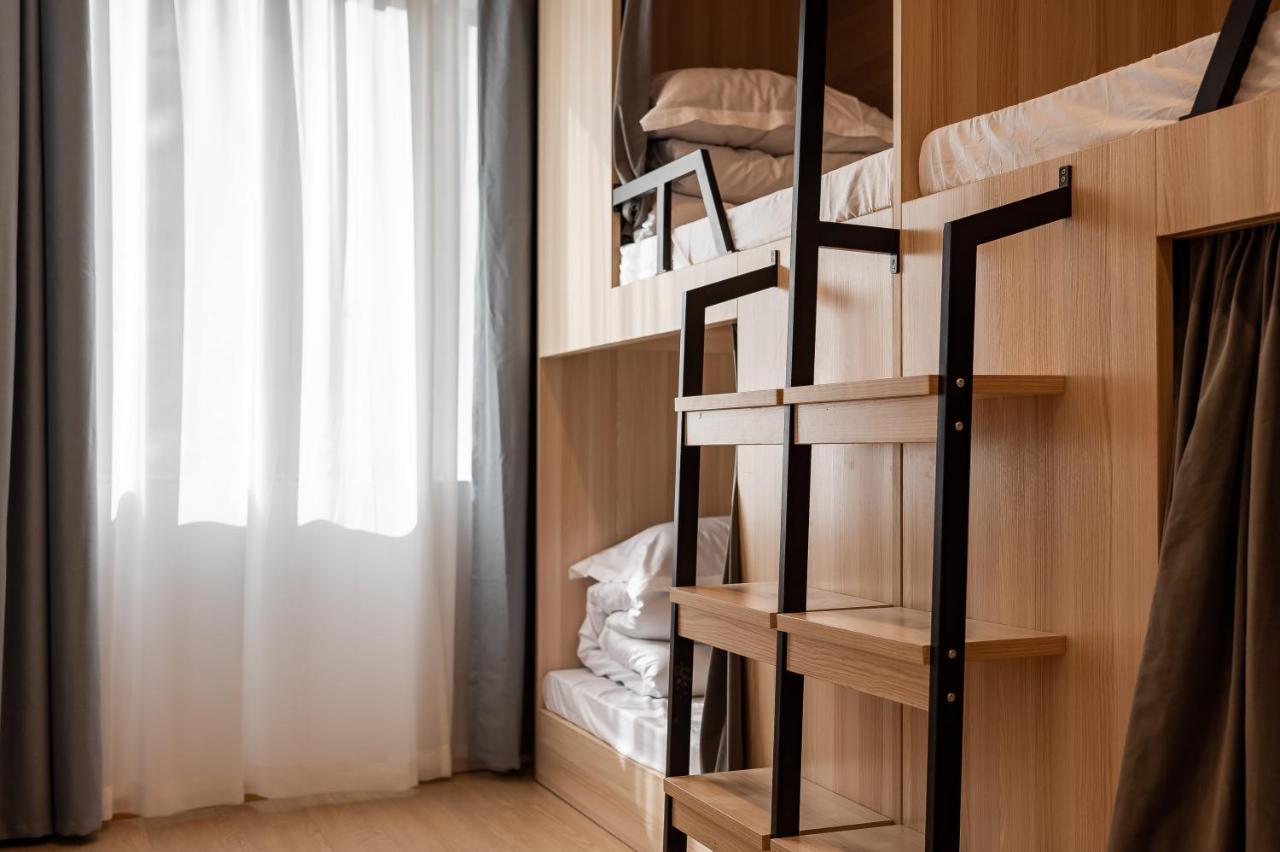 Dayin International Youth Hostel - Near East Nanjing Road & People'S Square & The Bund -Large Social Area -Bar -Cafe -Gym -Free Laundry Luggage Storage -24H Front Desk -English Service Shanghai Exterior photo