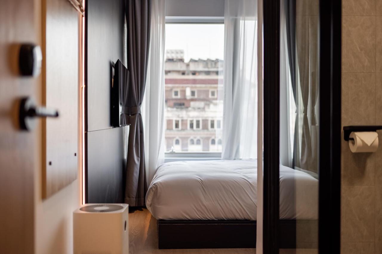 Dayin International Youth Hostel - Near East Nanjing Road & People'S Square & The Bund -Large Social Area -Bar -Cafe -Gym -Free Laundry Luggage Storage -24H Front Desk -English Service Shanghai Exterior photo